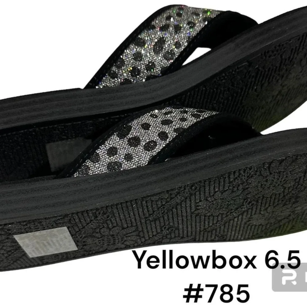 New YellowBox Sparkly Flip Flops Size‎ 6.5 - Picture 2 of 2